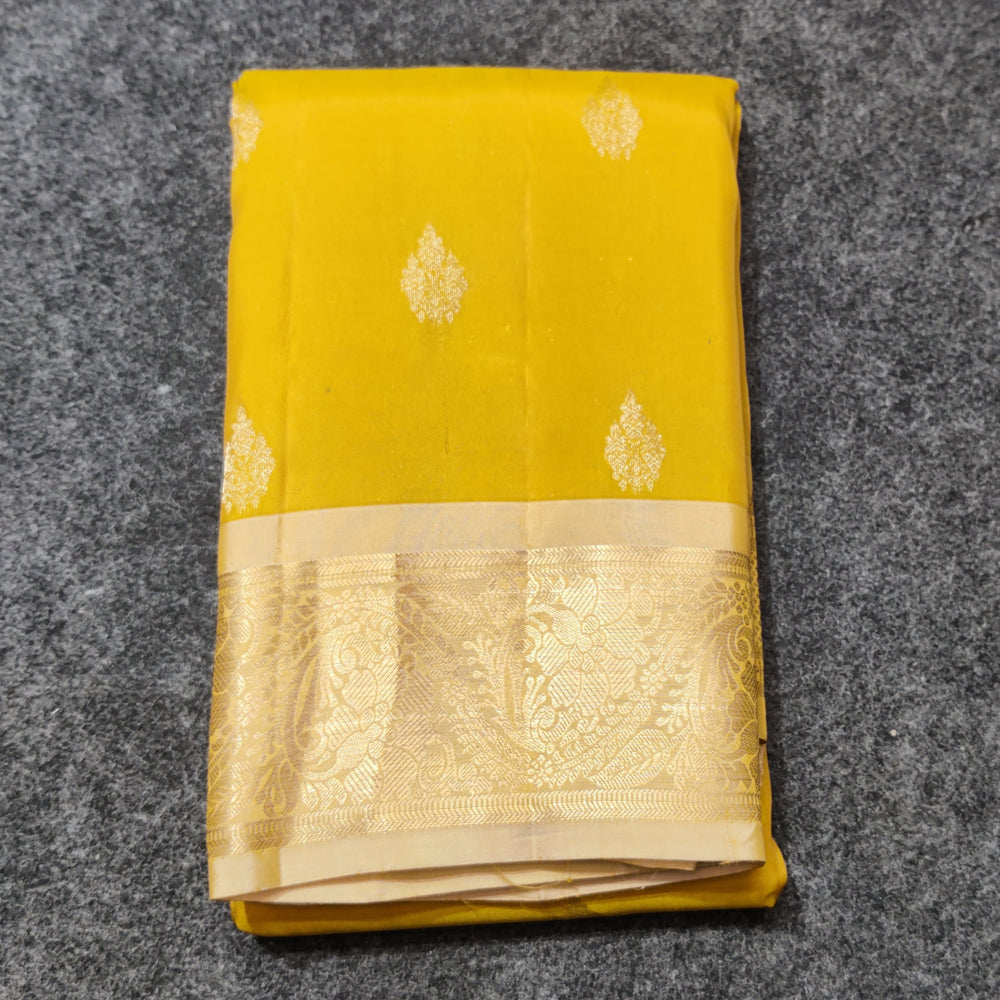 Kanchi Lightweight Pure Silk Small Border Saree – KMP335