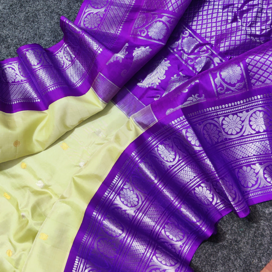 Gadwal Kuttu handloom Pure silk saree - GPS120