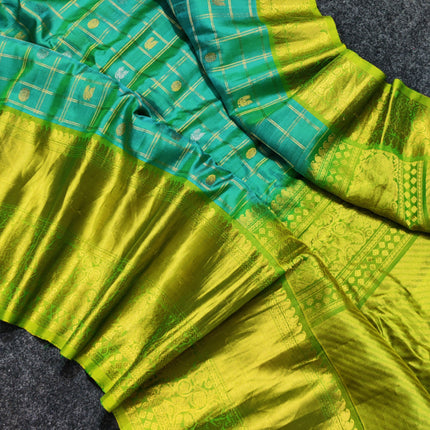 Gadwal Pure silk check Saree - GPS57