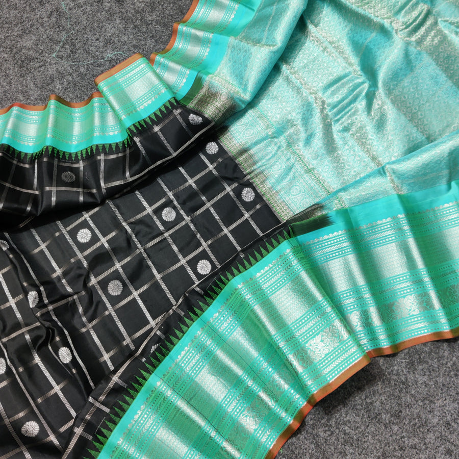 Gadwal check design pure silk- GPS21