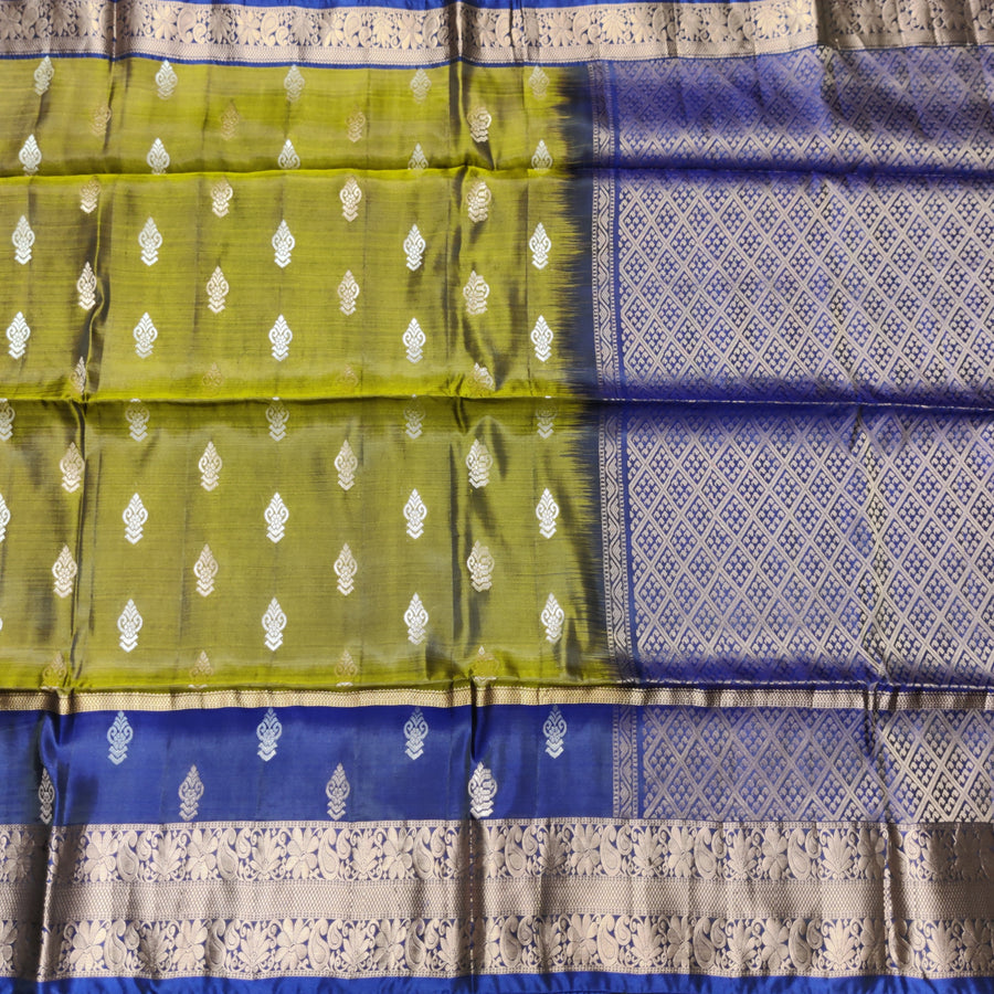 Lightweight pattu Scurt Border Saree - LWP06