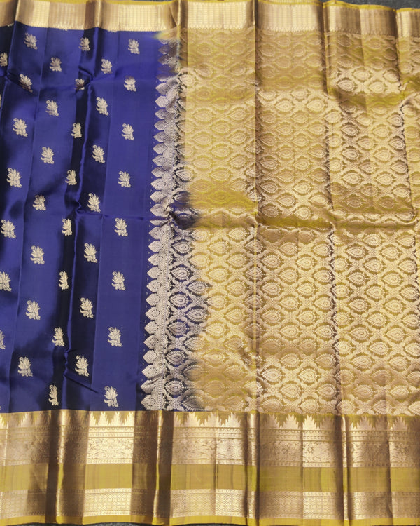 Kanchi Vintage Gap border pattu - KMP347 alternate view