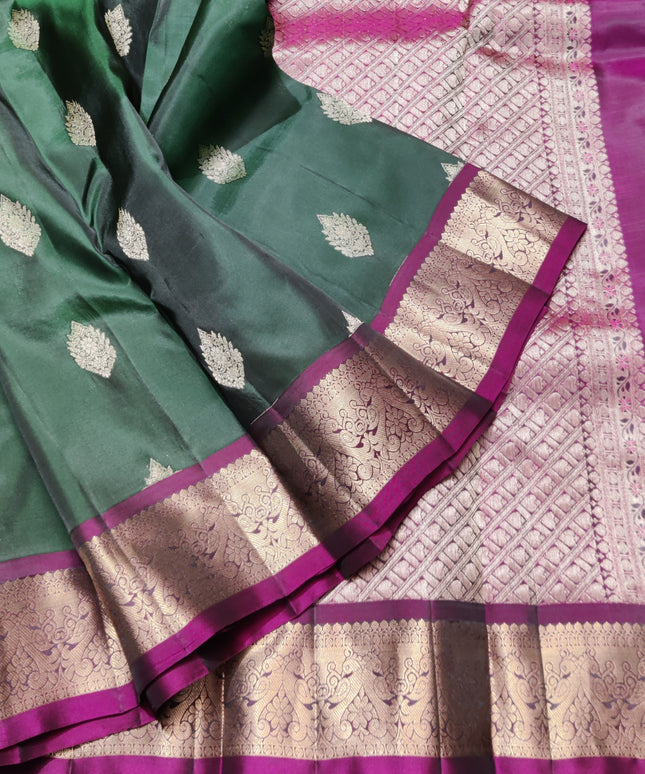 Kanchi pattu Small border saree - KMP93