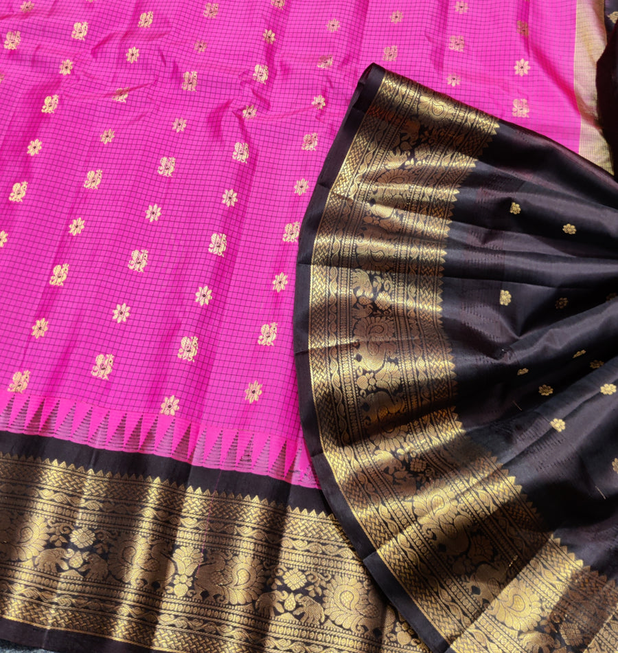 Gadwal check design pure silk- GPS25