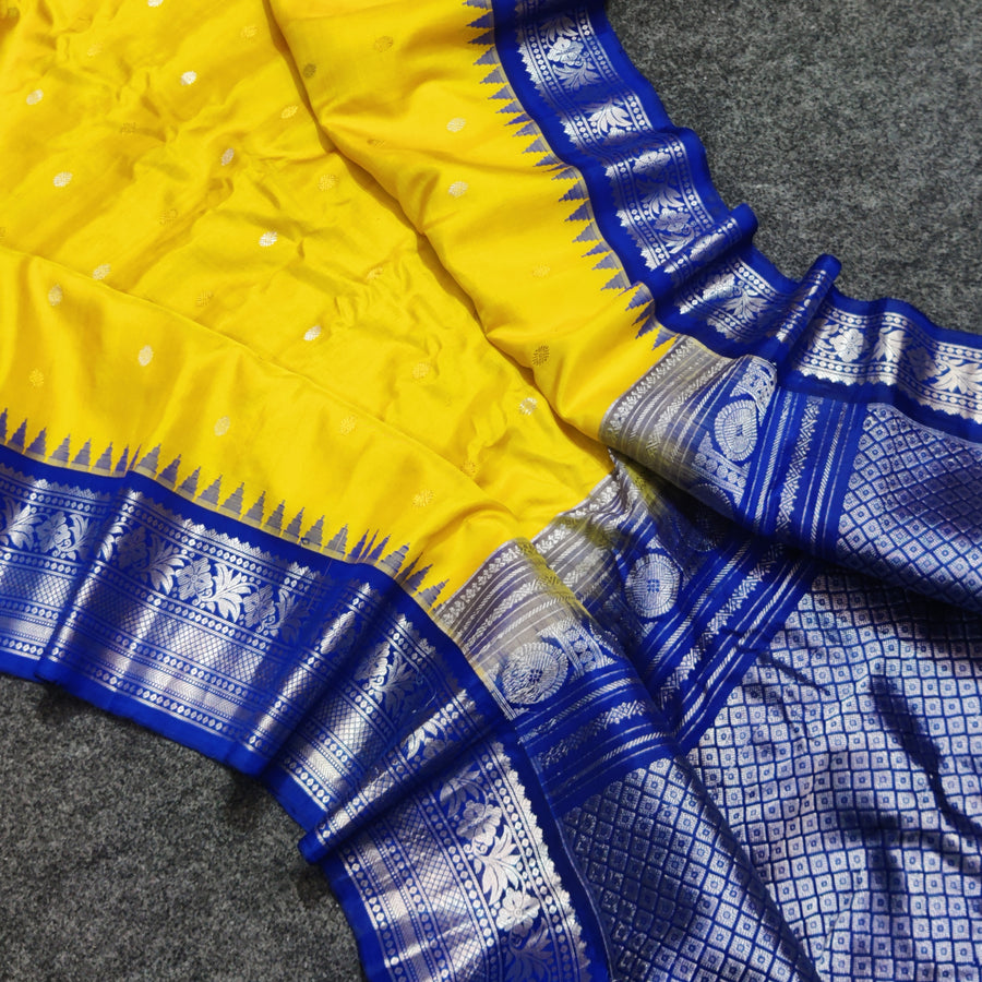 Gadwal Kuttu handloom Pure silk saree - GPS135