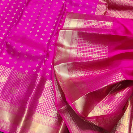 Kanchi pure vintage silk Saree - KMP3002