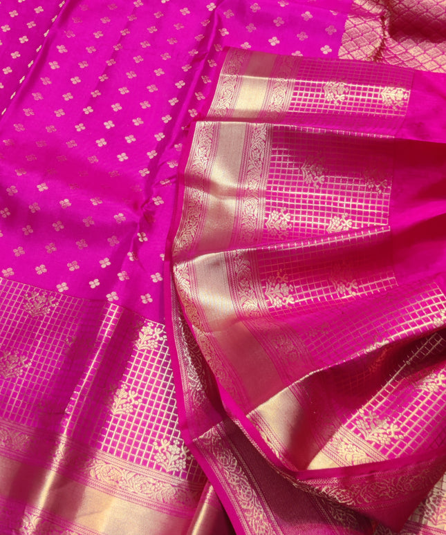 Kanchi pure vintage silk Saree - KMP3002