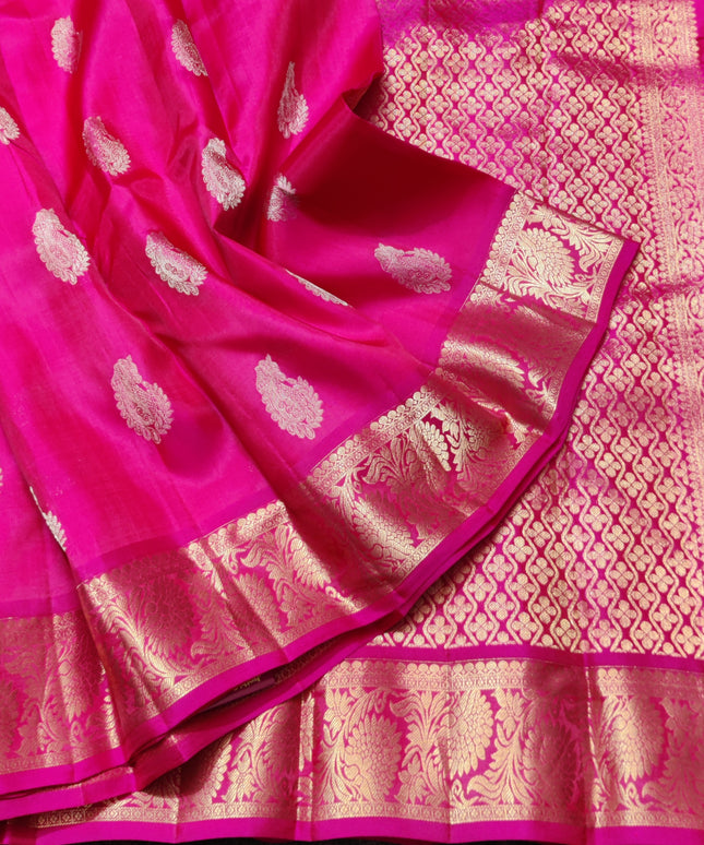 Kanchi pattu Small border saree - KMP97
