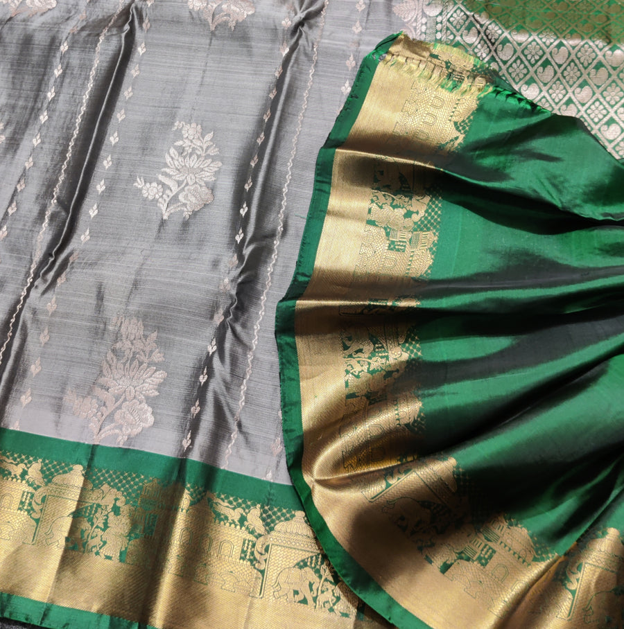 Kanchi Vintage Small border pattu - KMP81