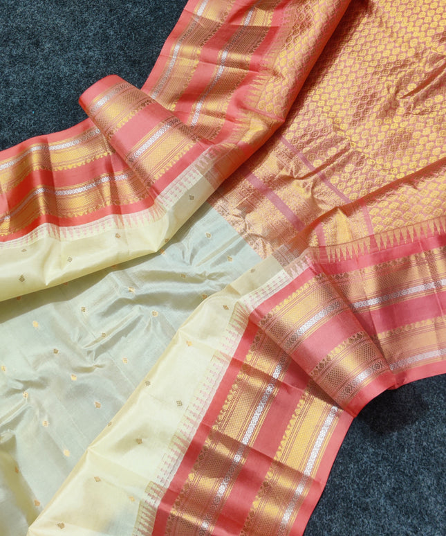 Gadwal small border Pure Silk saree - GPS184