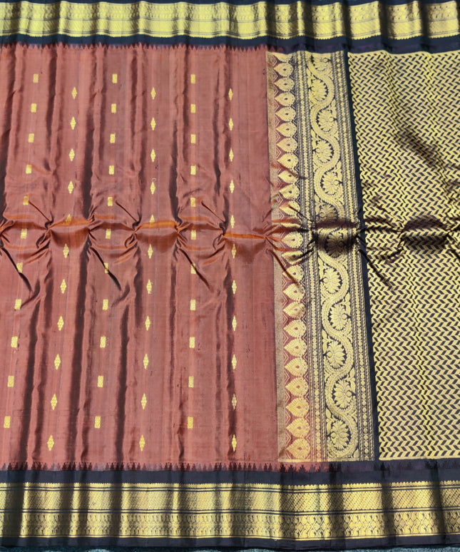 Gadwal small border Handloom saree - GPS88