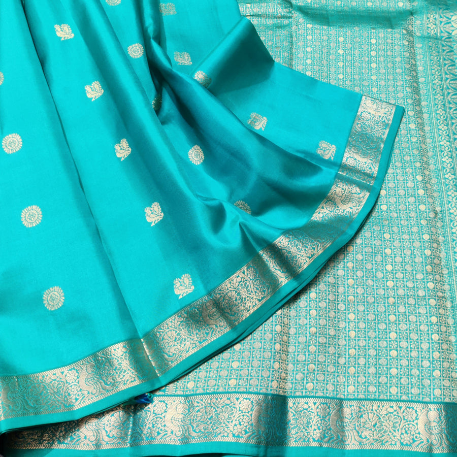 Kanchi pattu small border saree - KMP275