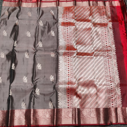 Kanchi Vintage Small border pattu - KMP85