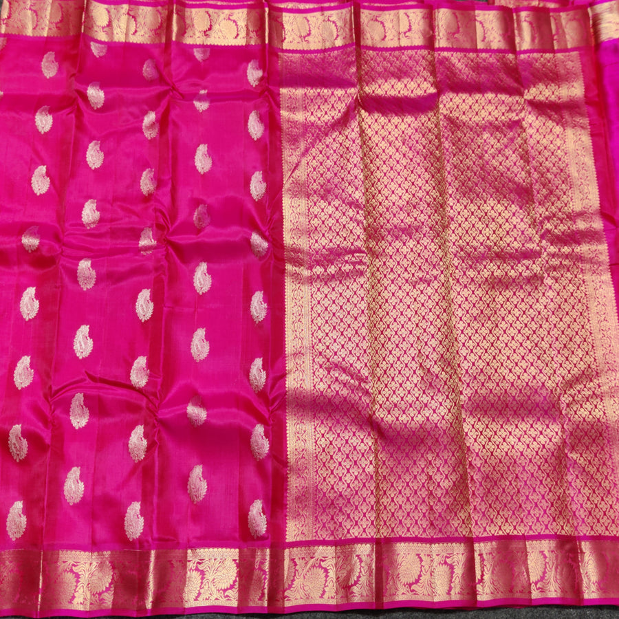Kanchi pattu Small border saree - KMP97