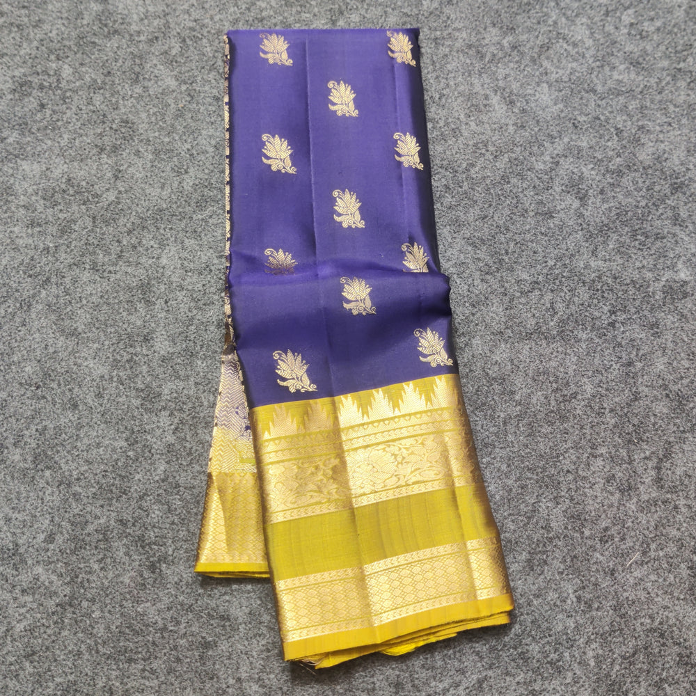 Kanchi Vintage Gap border pattu - KMP347