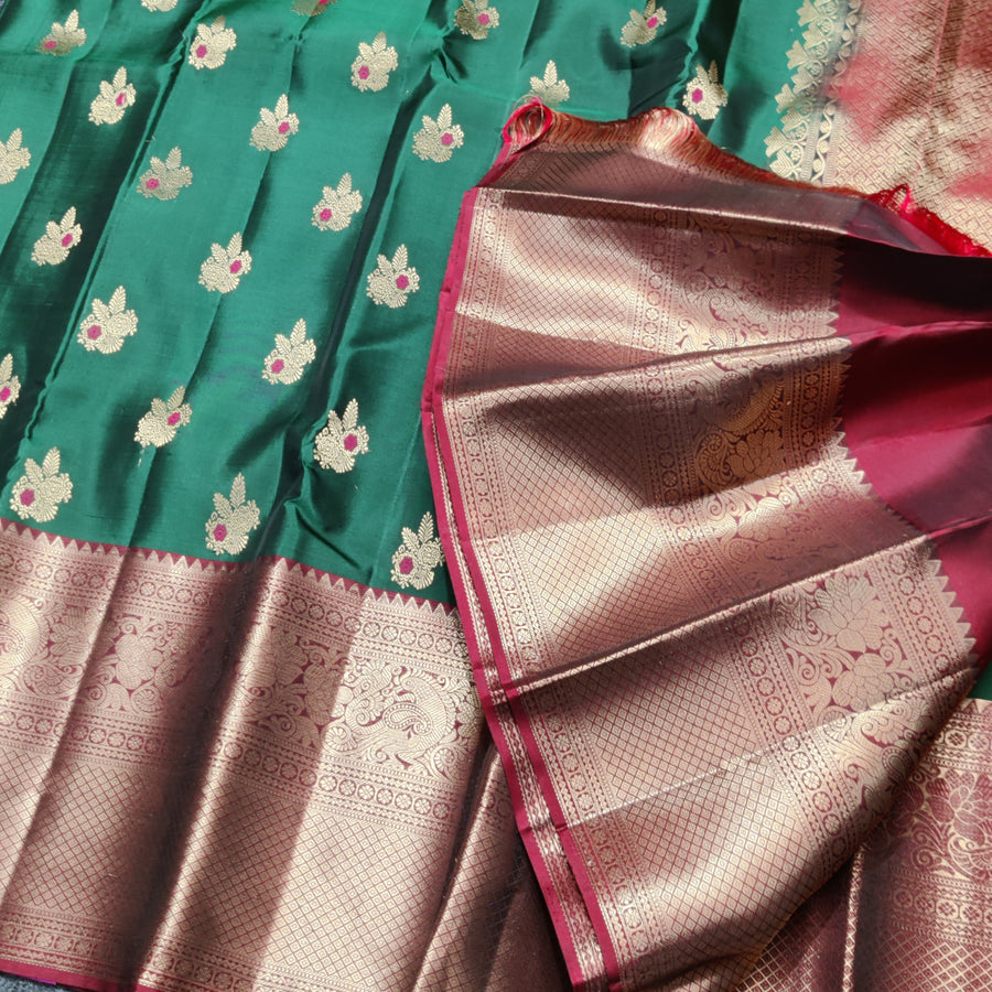 Kanchi Vintage Gap border pattu - KMP275