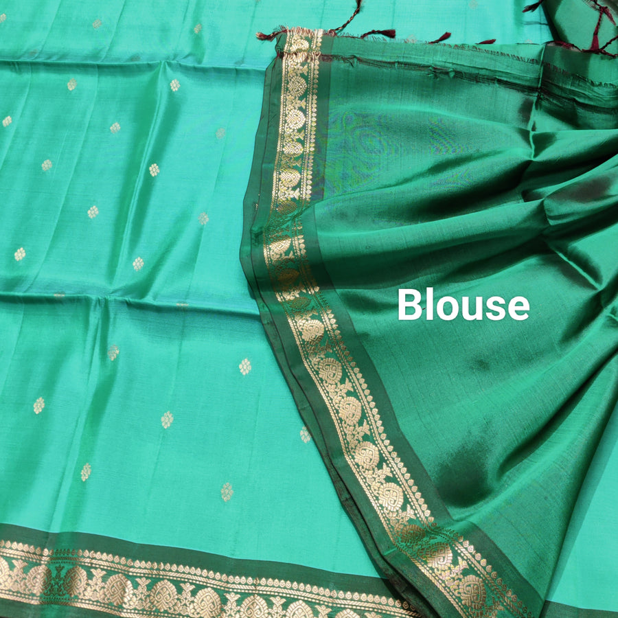 Vintage Lightweight small border pattu - LWP429