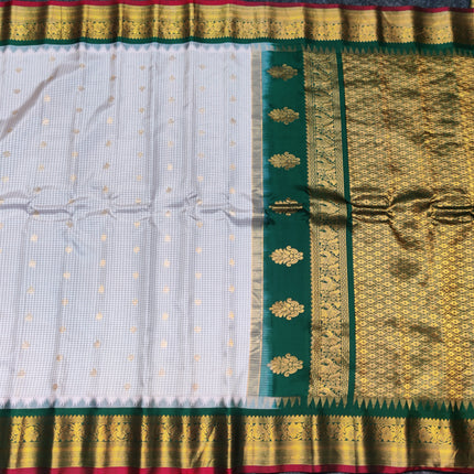 Gadwal Pure silk check Saree - GPS31