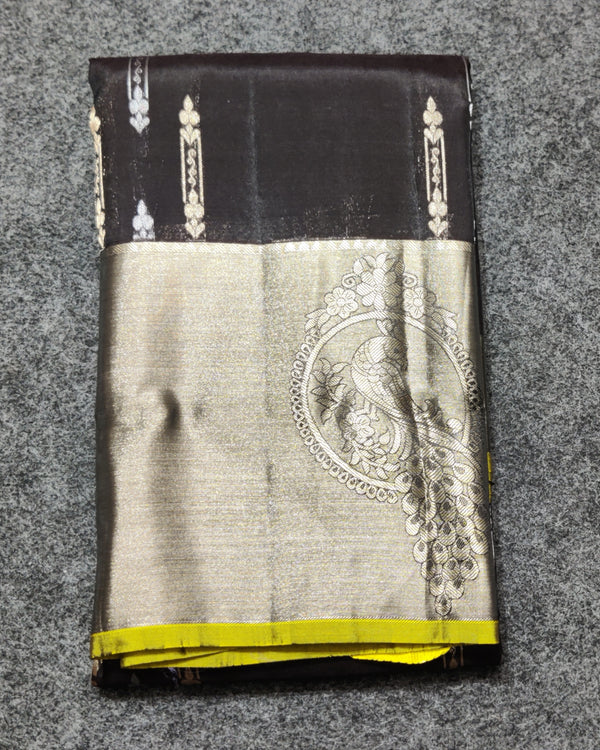 Lightweight pattu Scurt Border Saree - LWP407
