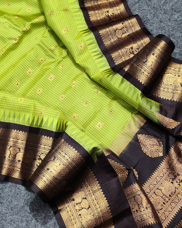 Gadwal check design pure silk- GPS27
