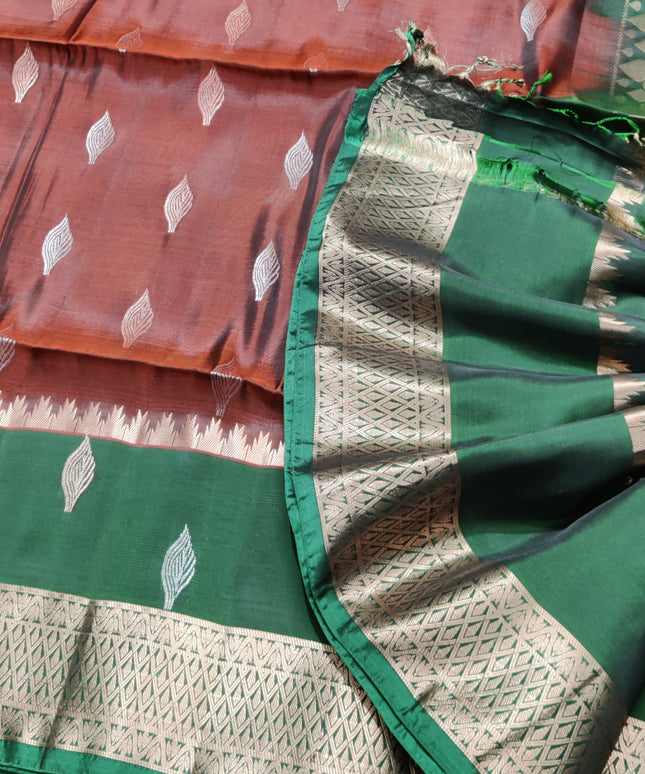 Lightweight pattu Scurt Border Saree - LWP85