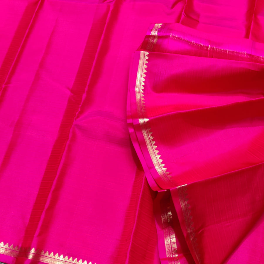 Kanchi pattu small border saree - KMP332