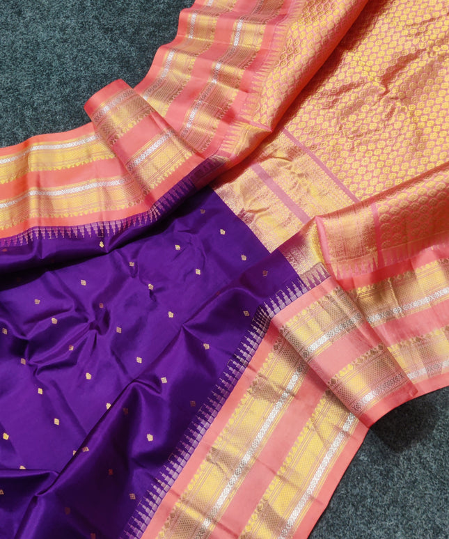 Gadwal small border Pure Silk saree - GPS183