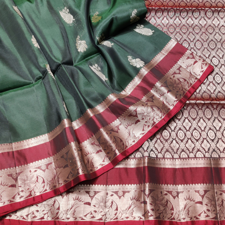 Vintage Lightweight Gap border pattu - LWP424