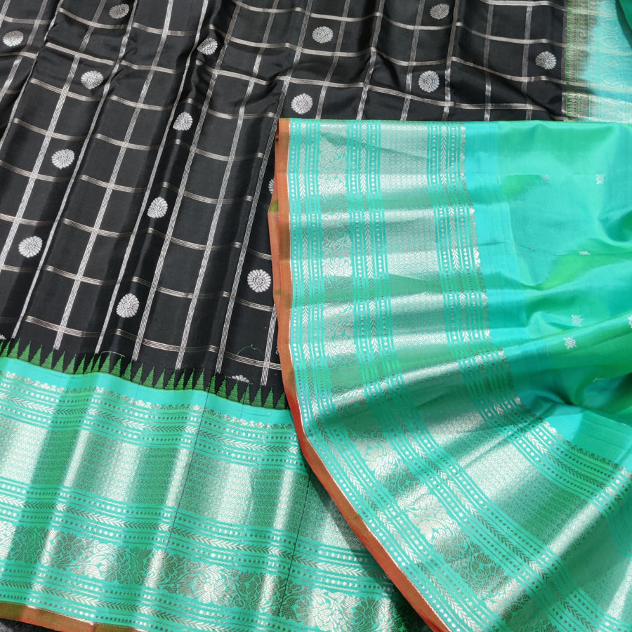 Gadwal check design pure silk- GPS21