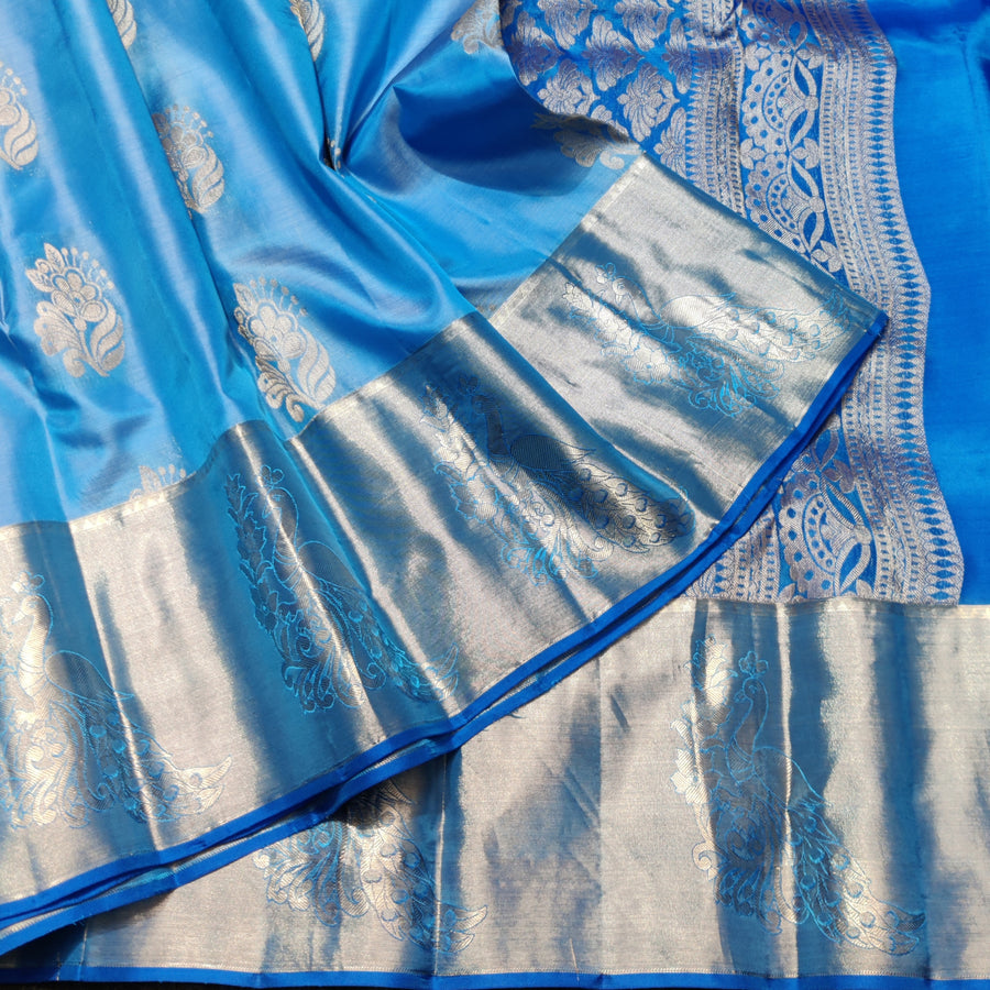 Lightweight pattu Scurt Border Saree - LWP413