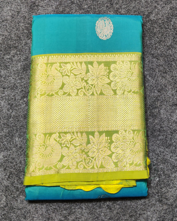 Kanchi Vintage Gap border pattu - KMP246