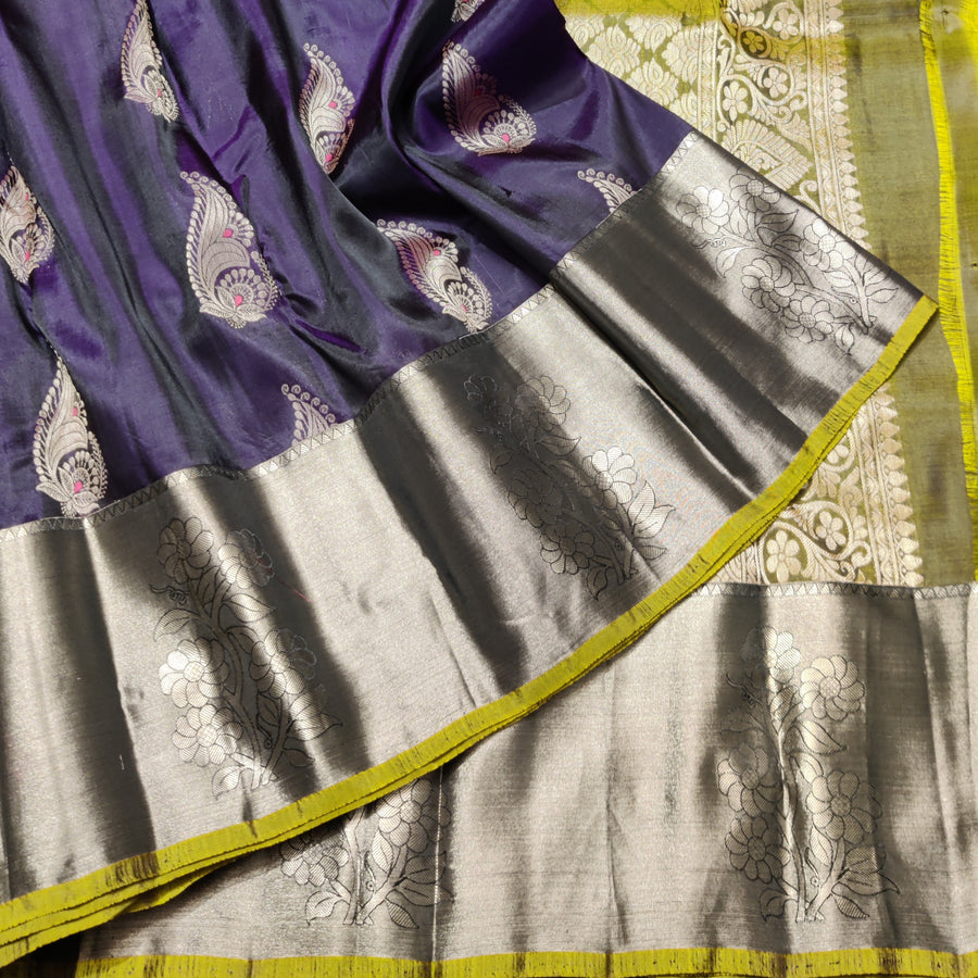 Lightweight pattu Scurt Border Saree - LWP402