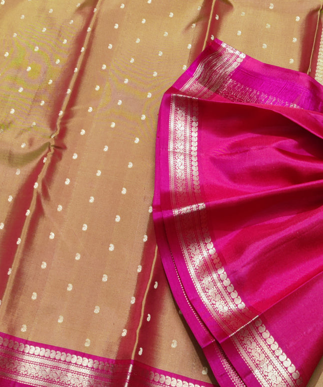 Kanchi pattu small border saree - KMP250