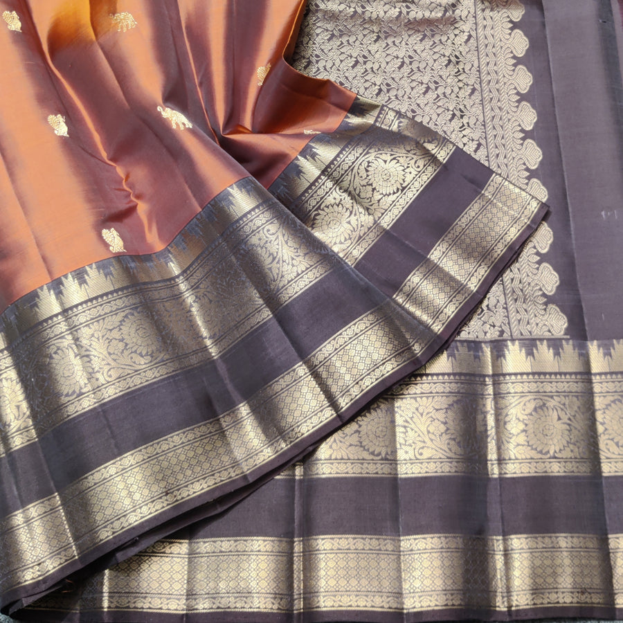 Kanchi Vintage Gap border pattu - KMP220