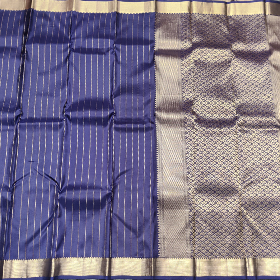 Kanchi pattu small border saree - KMP262