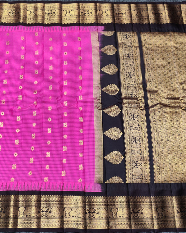 Gadwal check design pure silk- GPS25 alternate view
