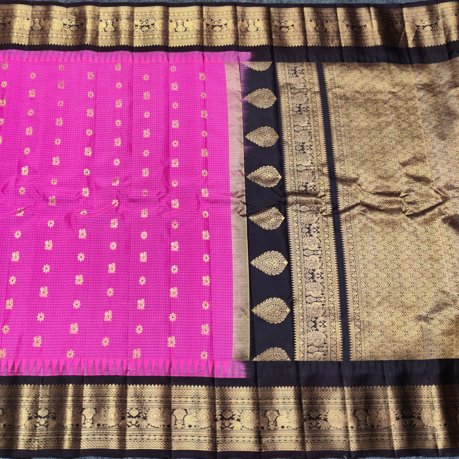 Gadwal check design pure silk- GPS25