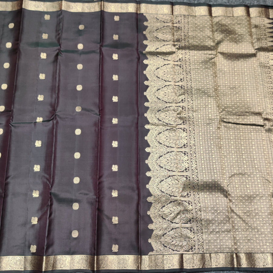 Kanchi pattu small border saree - KMP276