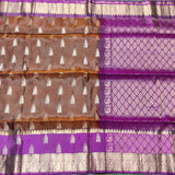 Lightweight pattu Scurt Border Saree - LWP01