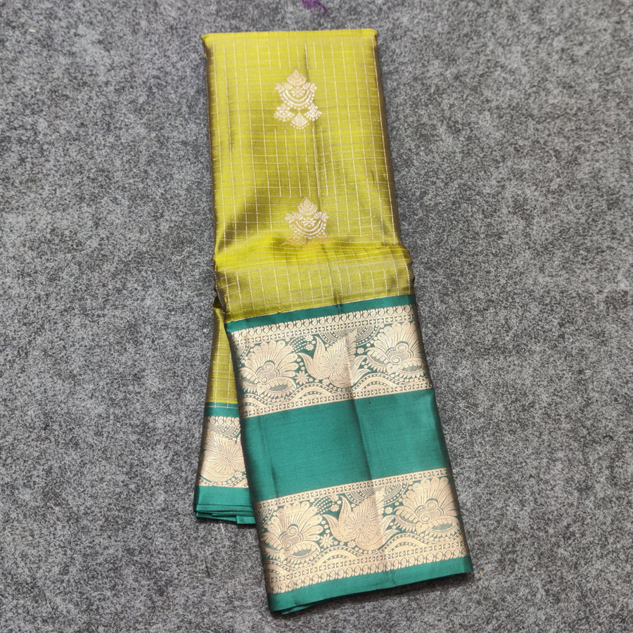 Kanchi Vintage Gap border pattu - KMP343