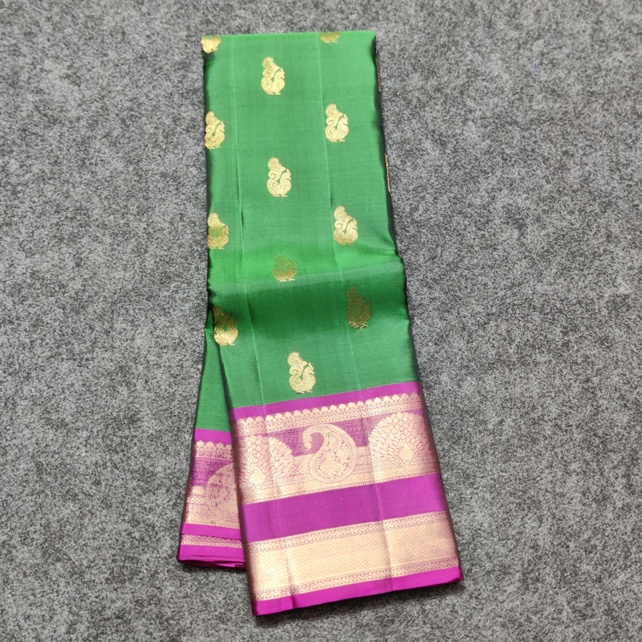 Kanchi Vintage Gap border pattu - KMP273