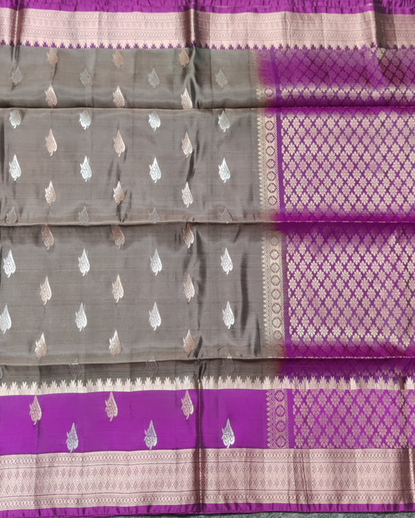 Lightweight pattu Scurt Border Saree - LWP09 alternate view