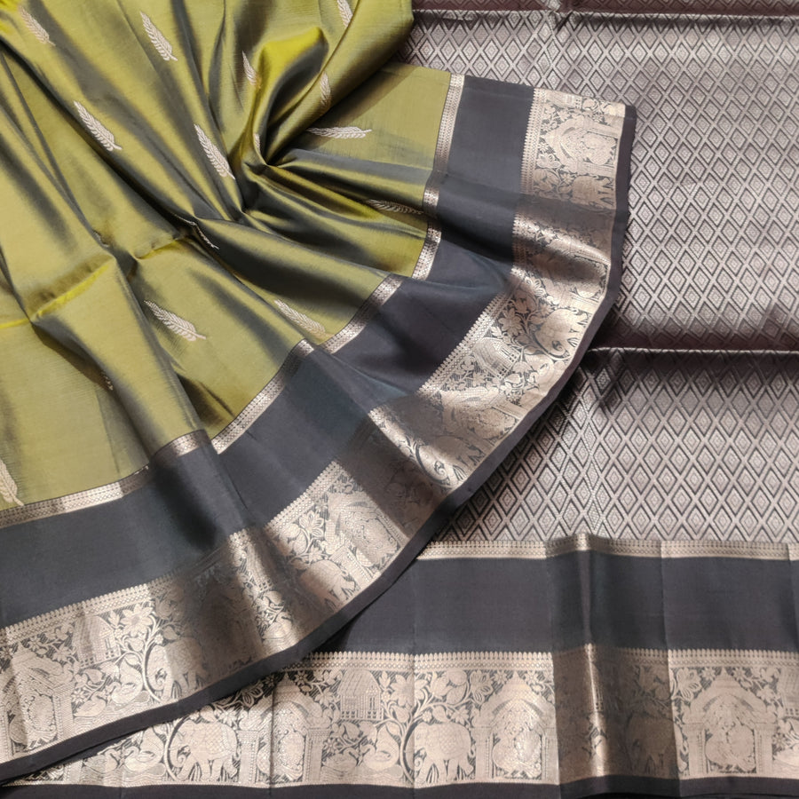 Vintage Lightweight Gap border pattu - LWP263