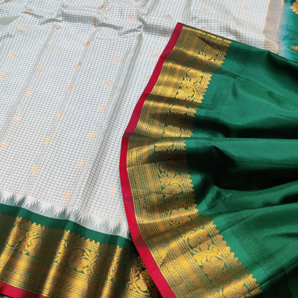 Gadwal Pure silk check Saree - GPS26