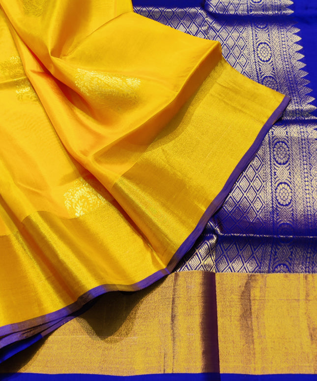 Lightweight Pattu saree - LWP201