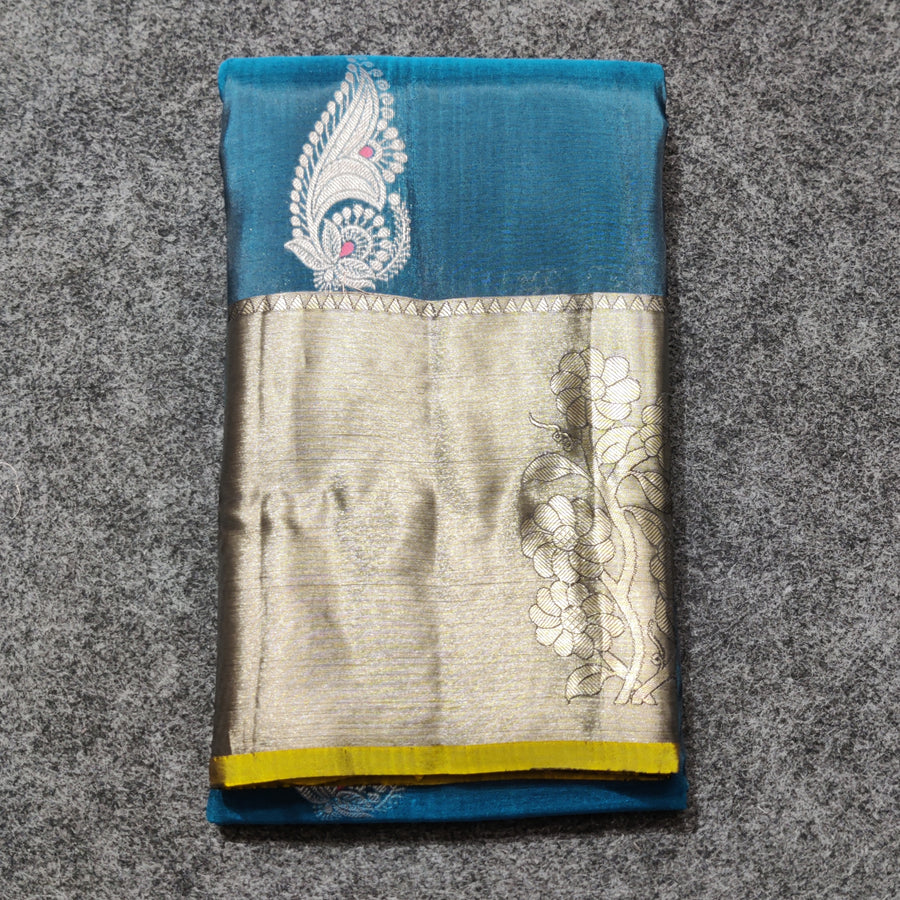 Lightweight pattu Scurt Border Saree - LWP401
