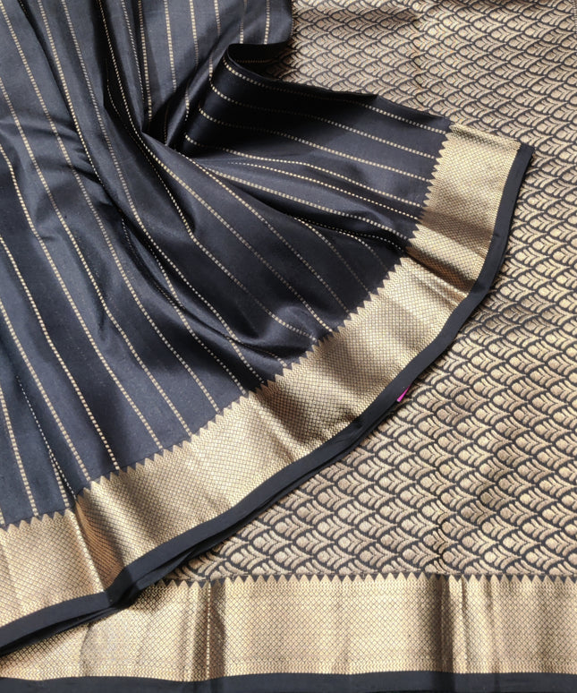 Kanchi pattu small border saree - KMP258