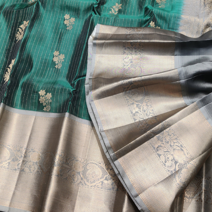Kanchi Vintage Gap border pattu - KMP340