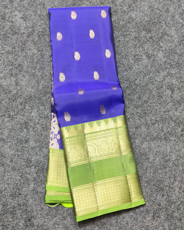Kanchi Vintage Gap border pattu - KMP216