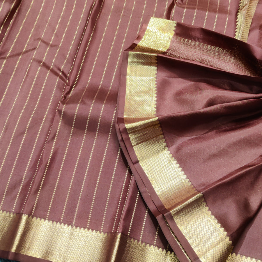 Kanchi pattu small border saree - KMP259